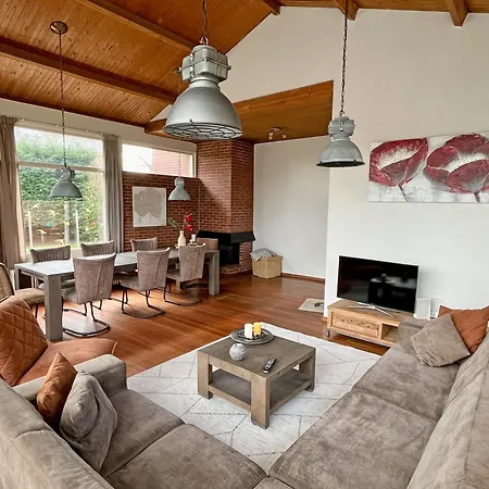 Beach House Wantveld Aan Zee 度假居 *